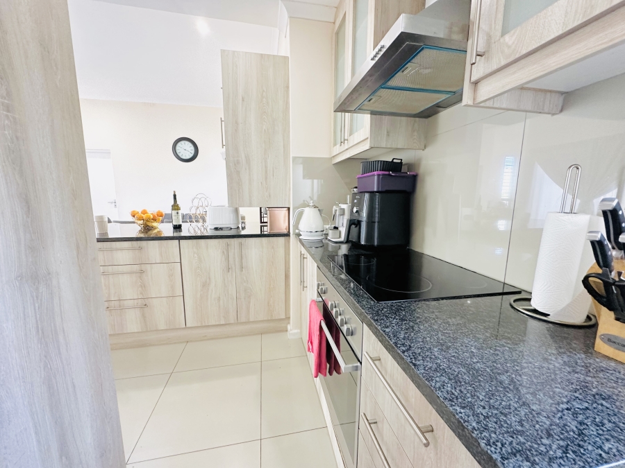4 Bedroom Property for Sale in Parklands North Western Cape